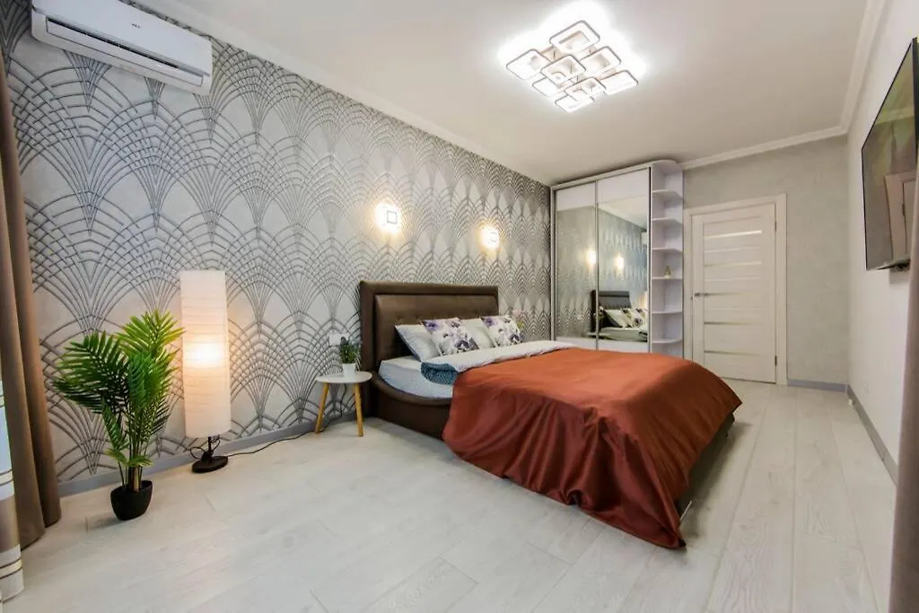 Новые Светлые Апартаменты Метро Славутич 0*, Kyiv
