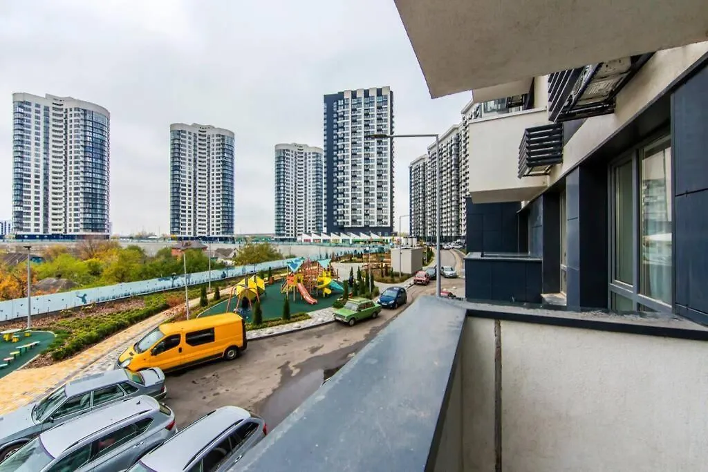 Новые Светлые Апартаменты Метро Славутич Apartment Kiew